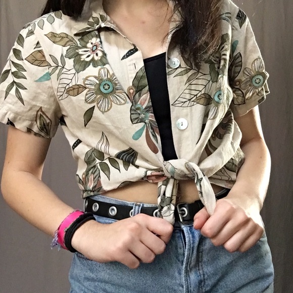 VINTAGE cropped button up - Picture 2 of 3